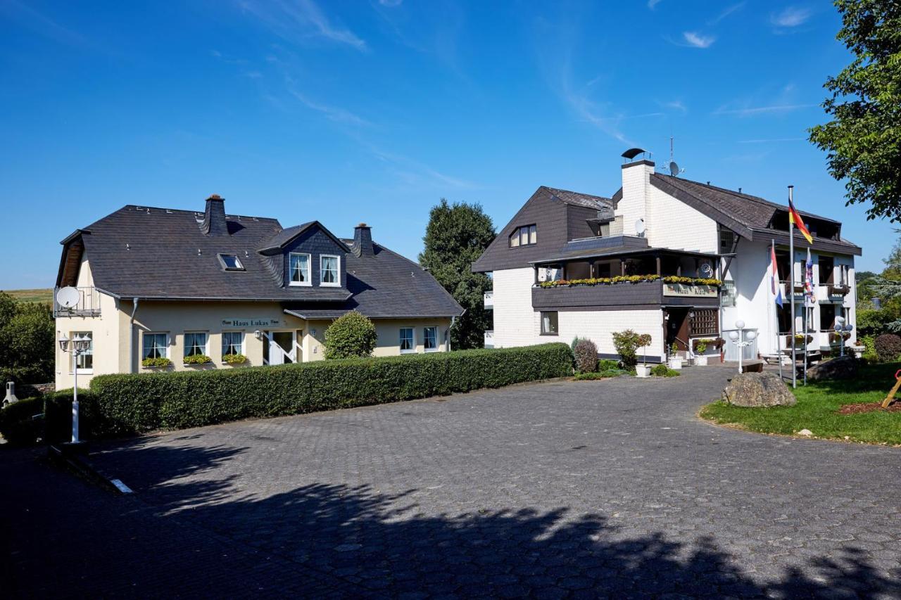 Hotel-Restaurant Maas Lutzerath Esterno foto